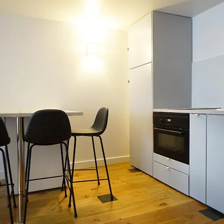 Charming Near Father Lachaise Apartment